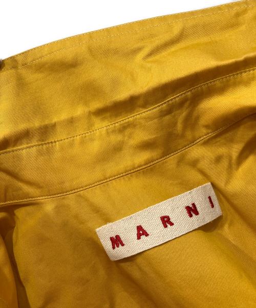 MARNI（マルニ）MARNI (マルニ) ロゴ刺繍 ノースリーブシャツ イエロー サイズ:36の古着・服飾アイテム