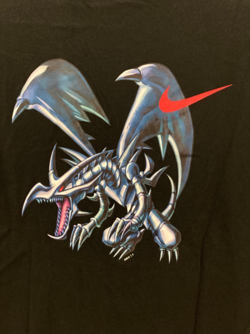 NIKE（ナイキ）NIKE (ナイキ) 遊戯王 (ユウギオウ) レッドアイズ ブラックドラゴン Tシャツ ブラック サイズ:XXLの古着・服飾アイテム