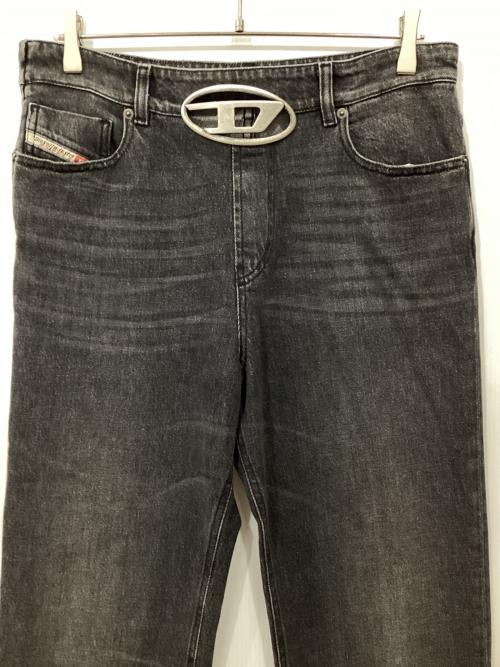 DIESEL（ディーゼル）DIESEL (ディーゼル) ストレートレッグジーンズ ブラック サイズ:30の古着・服飾アイテム
