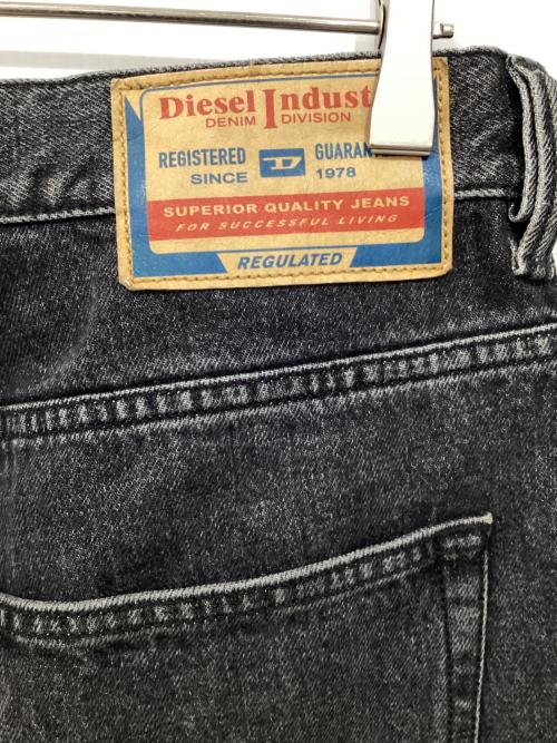 DIESEL（ディーゼル）DIESEL (ディーゼル) 2010-FS5デニムパンツ ブラック サイズ:28の古着・服飾アイテム