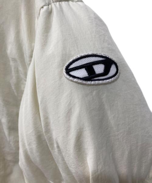 DIESEL（ディーゼル）DIESEL (ディーゼル) ダウンジャケット アイボリー サイズ:38の古着・服飾アイテム