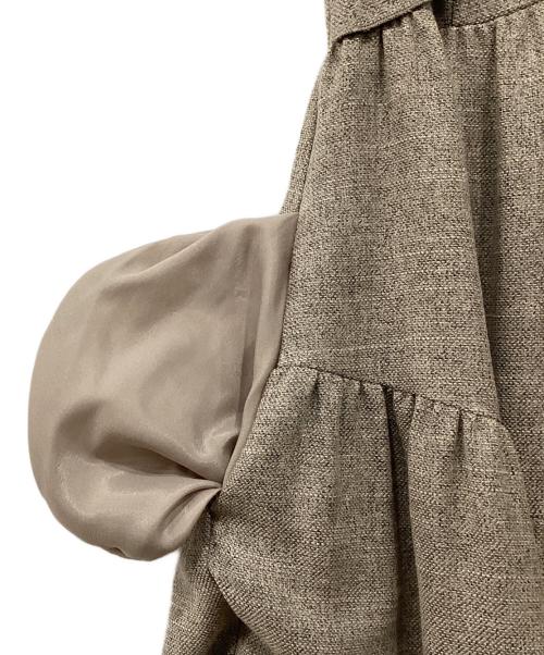 COCODEAL（ココディール）COCODEAL (ココディール) ツイード調フリルアシメデザインワンピース ベージュ サイズ:1の古着・服飾アイテム