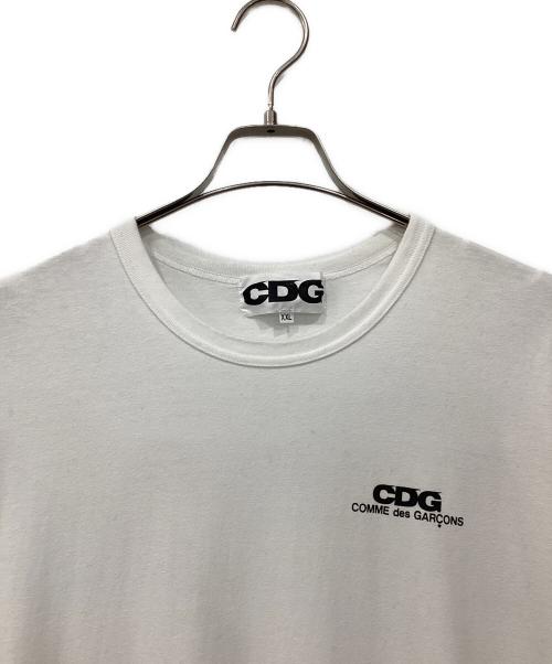 CDG（シーディージー）CDG (シーディージー) ロゴプリントTシャツ ホワイト サイズ:XXLの古着・服飾アイテム