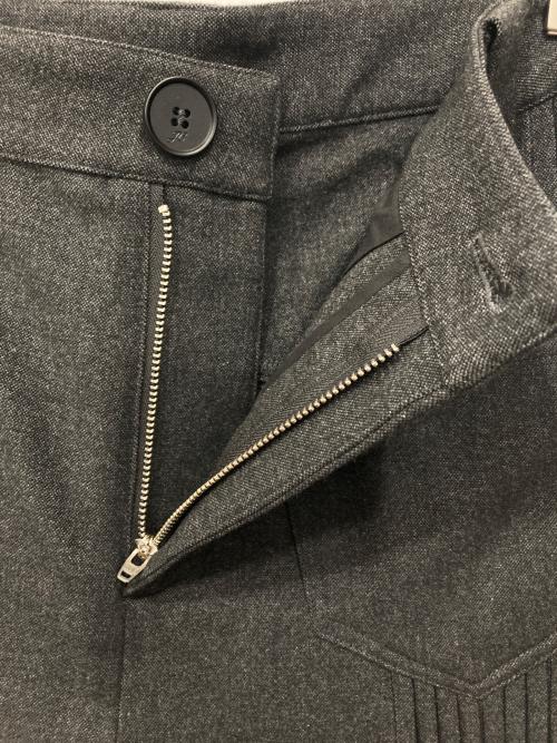 JCAESAR（ジェイシーザー）JCAESAR (ジェイシーザー) プリーツタックワイドパンツ グレー サイズ:Mの古着・服飾アイテム