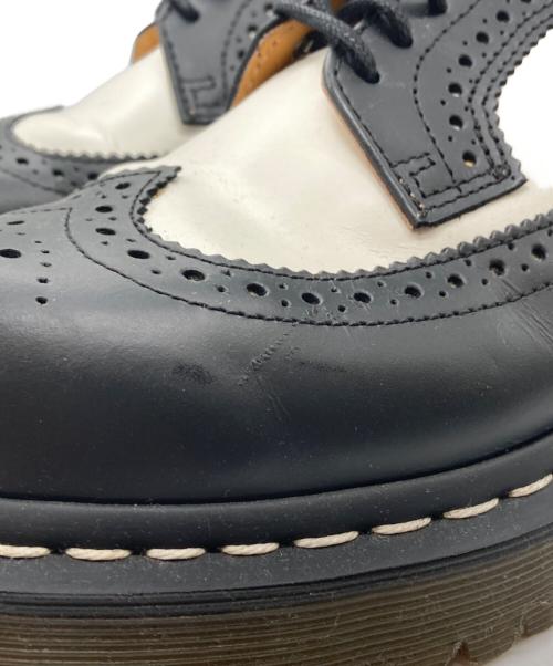 Dr.Martens（ドクターマーチン）Dr.Martens (ドクターマーチン) バイカラーウィングチップシューズ ホワイト×ブラック サイズ:UK5の古着・服飾アイテム