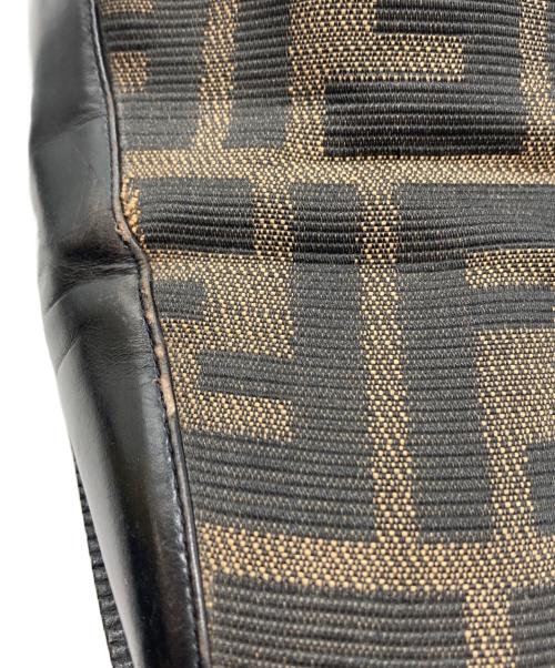 FENDI（フェンディ）FENDI (フェンディ) ズッカスクエアトゥローファー ブラウン×ブラック サイズ:36の古着・服飾アイテム