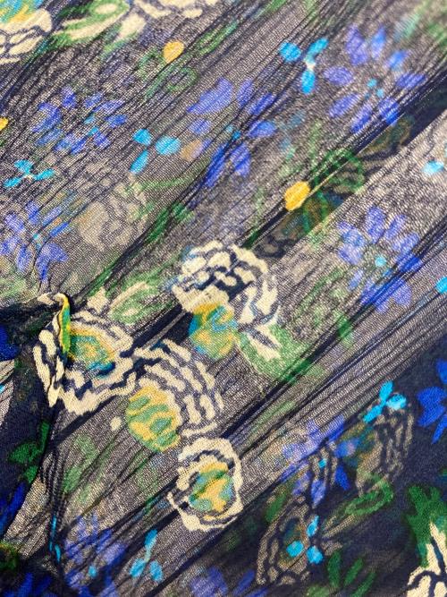 ANNA SUI（アナスイ）ANNA SUI (アナスイ) シルク総柄ワンピース ネイビー サイズ:4の古着・服飾アイテム