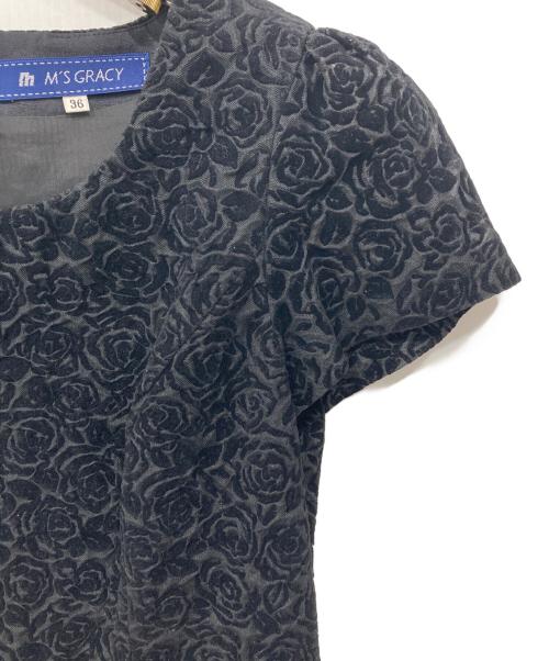 M'S GRACY（エムズグレイシー）M'S GRACY (エムズグレイシー) バラ柄ワンピース ブラック サイズ:36の古着・服飾アイテム