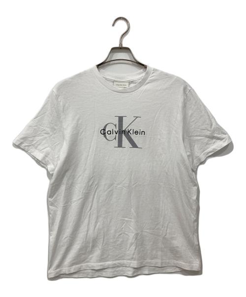 Calvin Klein Jeans（カルバンクラインジーンズ）Calvin Klein Jeans (カルバンクラインジーンズ) プリントTシャツ ホワイト サイズ:Sの古着・服飾アイテム