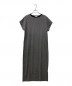 ATONエイトン）の古着「CAPSLEEVE DRESS」｜ホワイト×ブラック