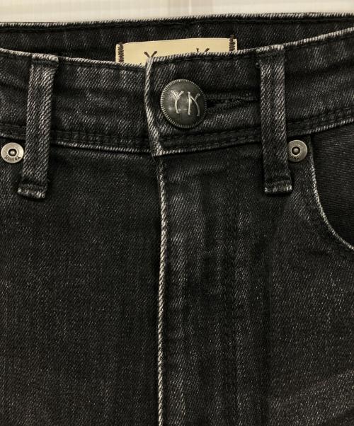 YANUK（ヤヌーク）YANUK (ヤヌーク) ブーツカットデニムパンツ ブラック サイズ:21の古着・服飾アイテム