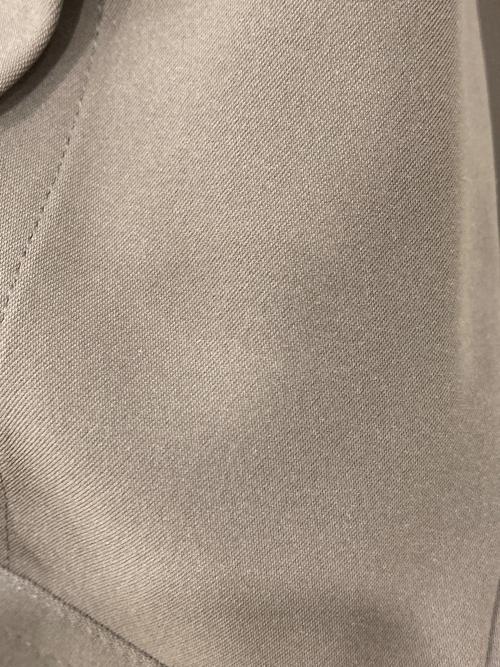 CULLNI（クルニ）CULLNI (クルニ) レイヤードカラー 比翼 シャツ ベージュ×ホワイト サイズ:2の古着・服飾アイテム