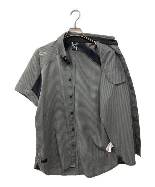OAKLEY（オークリー）OAKLEY (オークリー) 半袖シャツ グレー サイズ:XLの古着・服飾アイテム