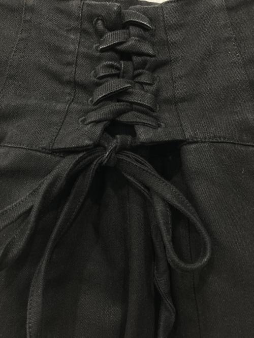 Knuth Marf（クヌースマーフ）Knuth Marf (クヌースマーフ) ハイウエスト レースアップ パンツ ブラック サイズ:Freeの古着・服飾アイテム