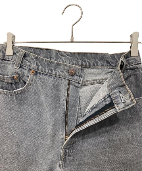 LEVI'S（リーバイス）LEVI'S (リーバイス) 先染め ブラックデニムパンツ グレー サイズ:W30の古着・服飾アイテム