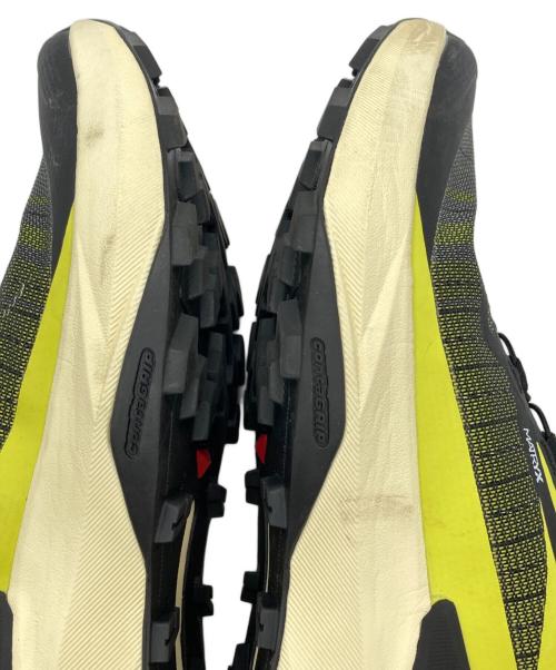SALOMON（サロモン）SALOMON (サロモン) トレイルランニングシューズ ブラック×イエロー サイズ:26㎝の古着・服飾アイテム