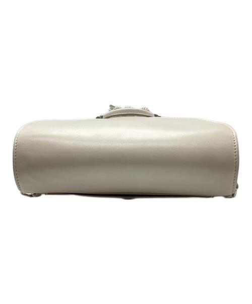 TOD'S（トッズ）TOD'S (トッズ) ダブルTリング タッセルショルダーバッグ ホワイトの古着・服飾アイテム