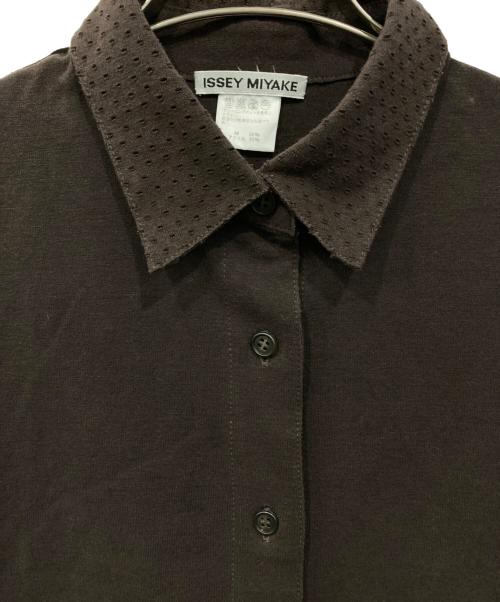 ISSEY MIYAKE（イッセイミヤケ）ISSEY MIYAKE (イッセイミヤケ) パンチングシャツ ブラウン サイズ:3の古着・服飾アイテム