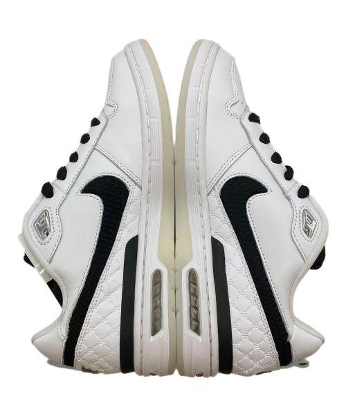 NIKE SB（ナイキエスビー）NIKE SB (ナイキエスビー) スニーカー ホワイト×ブラック サイズ:26 未使用品の古着・服飾アイテム