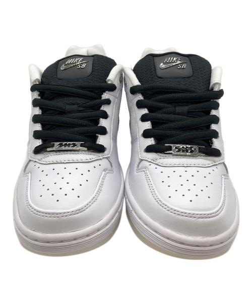NIKE SB（ナイキエスビー）NIKE SB (ナイキエスビー) スニーカー ホワイト×ブラック サイズ:26 未使用品の古着・服飾アイテム