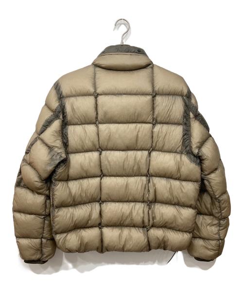 C.P COMPANY（シーピーカンパニー）C.P COMPANY (シーピーカンパニー) フーデッドショートダウンジャケット ベージュ サイズ:XLの古着・服飾アイテム