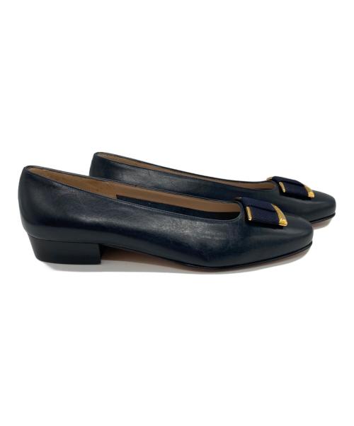 Salvatore Ferragamo（サルヴァトーレ フェラガモ）Salvatore Ferragamo (サルヴァトーレ フェラガモ) チャンキーヒールパンプス ネイビー サイズ:5 1/2の古着・服飾アイテム