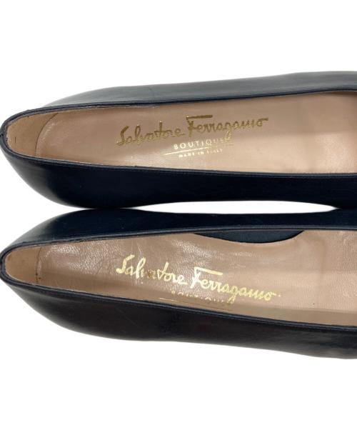 Salvatore Ferragamo（サルヴァトーレ フェラガモ）Salvatore Ferragamo (サルヴァトーレ フェラガモ) チャンキーヒールパンプス ネイビー サイズ:5 1/2の古着・服飾アイテム