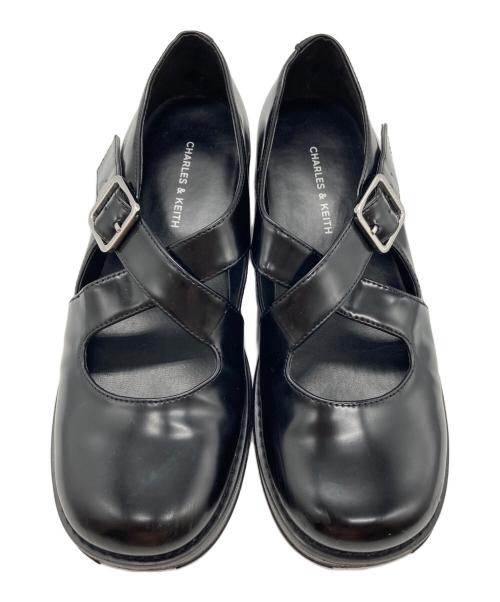 CHARLES & KEITH（チャールズアンドキース）CHARLES & KEITH (チャールズアンドキース) クロスオーバーストラップバックルメリージェーンサンダル ブラック サイズ:35の古着・服飾アイテム
