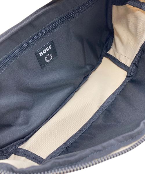 BOSS（ボス）BOSS (ボス) ウエストバッグ アイボリーの古着・服飾アイテム