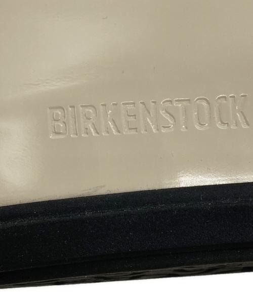 BIRKENSTOCK（ビルケンシュトック）BIRKENSTOCK (ビルケンシュトック) TOMORROW LAND (トゥモローランド) 別注 ナチュラルレザー パテントサンダル アイボリー サイズ:22.5cmの古着・服飾アイテム