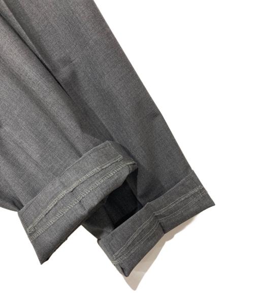 BEAMS F（ビームスエフ）BEAMS F (ビームスエフ) 2Pサイドアジャスターウールパンツ グレー サイズ:42の古着・服飾アイテム