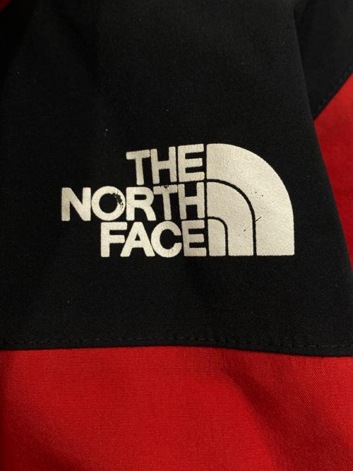 THE NORTH FACE（ザ ノース フェイス）THE NORTH FACE (ザ ノース フェイス) ジップアップジャケット ブラック×レッド サイズ:Mの古着・服飾アイテム