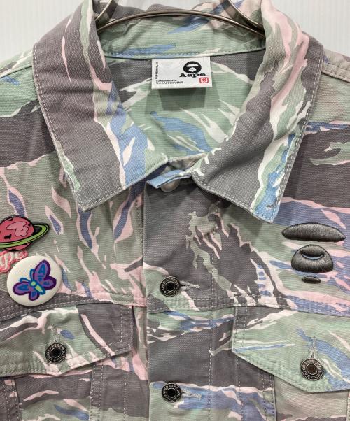 Aape BY A BATHING APE（エーエイプ バイ アベイシングエイプ）AAPE BY A BATHING APE (エーエイプ バイ アベイシングエイプ) クロップドカモジャケット カーキ サイズ:XSの古着・服飾アイテム