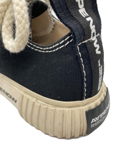 Aape BY A BATHING APE（エーエイプ バイ アベイシングエイプ）AAPE BY A BATHING APE (エーエイプ バイ アベイシングエイプ) ローカットスニーカー ホワイト×ブラック サイズ:26cmの古着・服飾アイテム
