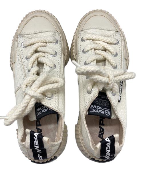 Aape BY A BATHING APE（エーエイプ バイ アベイシングエイプ）AAPE BY A BATHING APE (エーエイプ バイ アベイシングエイプ) ローカットスニーカー アイボリー サイズ:25cmの古着・服飾アイテム