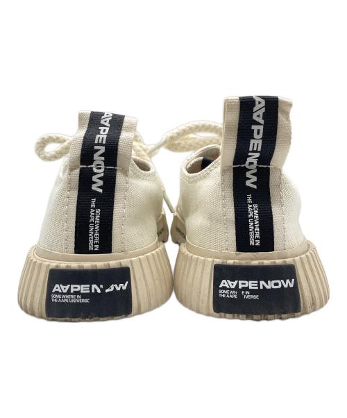 Aape BY A BATHING APE（エーエイプ バイ アベイシングエイプ）AAPE BY A BATHING APE (エーエイプ バイ アベイシングエイプ) ローカットスニーカー アイボリー サイズ:29cmの古着・服飾アイテム