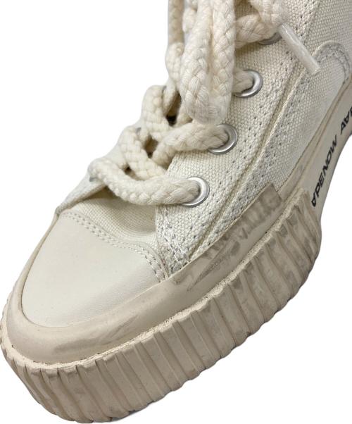 Aape BY A BATHING APE（エーエイプ バイ アベイシングエイプ）AAPE BY A BATHING APE (エーエイプ バイ アベイシングエイプ) ローカットスニーカー アイボリー サイズ:29cmの古着・服飾アイテム