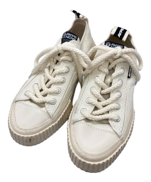 Aape BY A BATHING APE（エーエイプ バイ アベイシングエイプ）AAPE BY A BATHING APE (エーエイプ バイ アベイシングエイプ) ローカットスニーカー ホワイト サイズ:29cmの古着・服飾アイテム