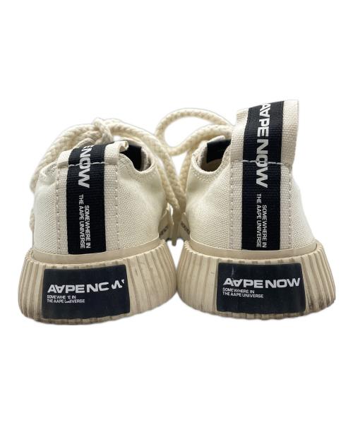 Aape BY A BATHING APE（エーエイプ バイ アベイシングエイプ）AAPE BY A BATHING APE (エーエイプ バイ アベイシングエイプ) ローカットスニーカー ホワイト サイズ:29cmの古着・服飾アイテム