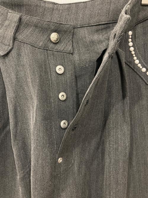 Abuku（アブク）Abuku (アブク) パールスタッズワイドタックヘリンボーンスラックス グレー サイズ:Lの古着・服飾アイテム