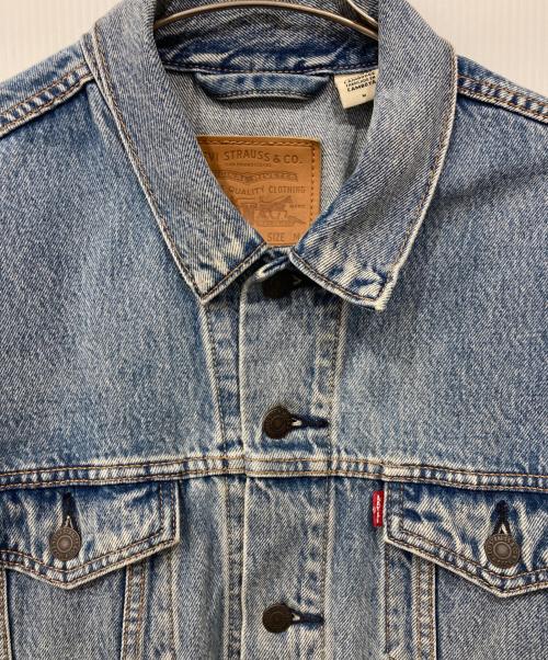 LEVI'S（リーバイス）LEVI'S (リーバイス) トラッカーデニムジャケット ブルー サイズ:Mの古着・服飾アイテム