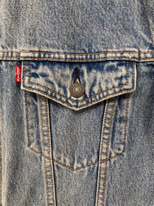 LEVI'S（リーバイス）LEVI'S (リーバイス) トラッカーデニムジャケット ブルー サイズ:Mの古着・服飾アイテム
