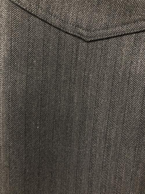 Abuku（アブク）Abuku (アブク) パールスタッズワイドタックヘリンボーンスラックス グレー サイズ:Mの古着・服飾アイテム