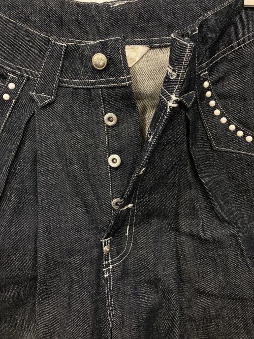 Abuku（アブク）Abuku (アブク) フロントタックパールワイドデニムパンツ インディゴ サイズ:Mの古着・服飾アイテム