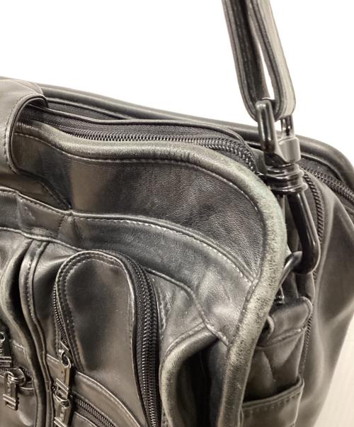 TUMI（トゥミ）TUMI (トゥミ) 拡張式レザービジネスバッグ ブラックの古着・服飾アイテム