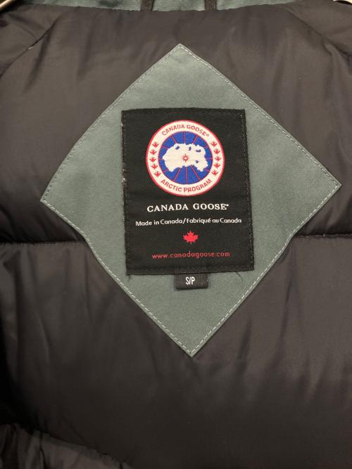 CANADA GOOSE（カナダグース）CANADA GOOSE (カナダグース) カムループス ダウンジャケット オリーブ サイズ:Sの古着・服飾アイテム