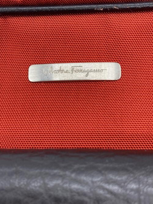 Salvatore Ferragamo（サルヴァトーレ フェラガモ）Salvatore Ferragamo (サルヴァトーレ フェラガモ) ショルダーバッグ オレンジの古着・服飾アイテム