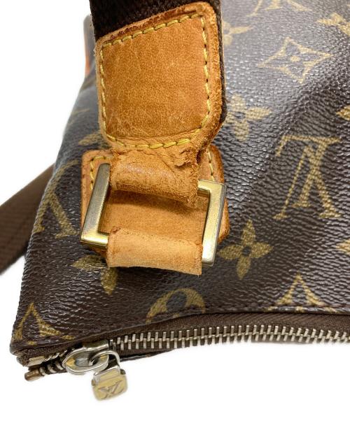 LOUIS VUITTON（ルイ ヴィトン）LOUIS VUITTON (ルイ ヴィトン) ショルダーバッグ ブラウンの古着・服飾アイテム
