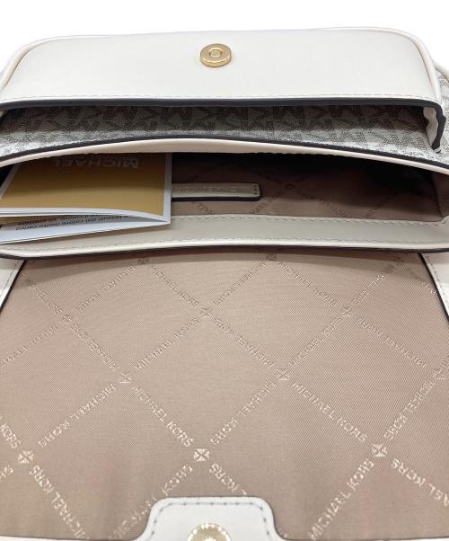 MICHAEL KORS（マイケルコース）MICHAEL KORS (マイケルコース) ショルダーバッグ ホワイトの古着・服飾アイテム
