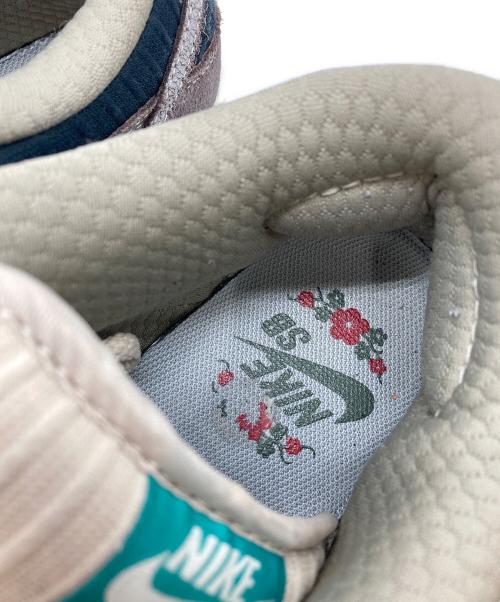 NIKE SB（ナイキエスビー）NIKE SB (ナイキエスビー) スニーカー グレー×ベージュ サイズ:26cmの古着・服飾アイテム